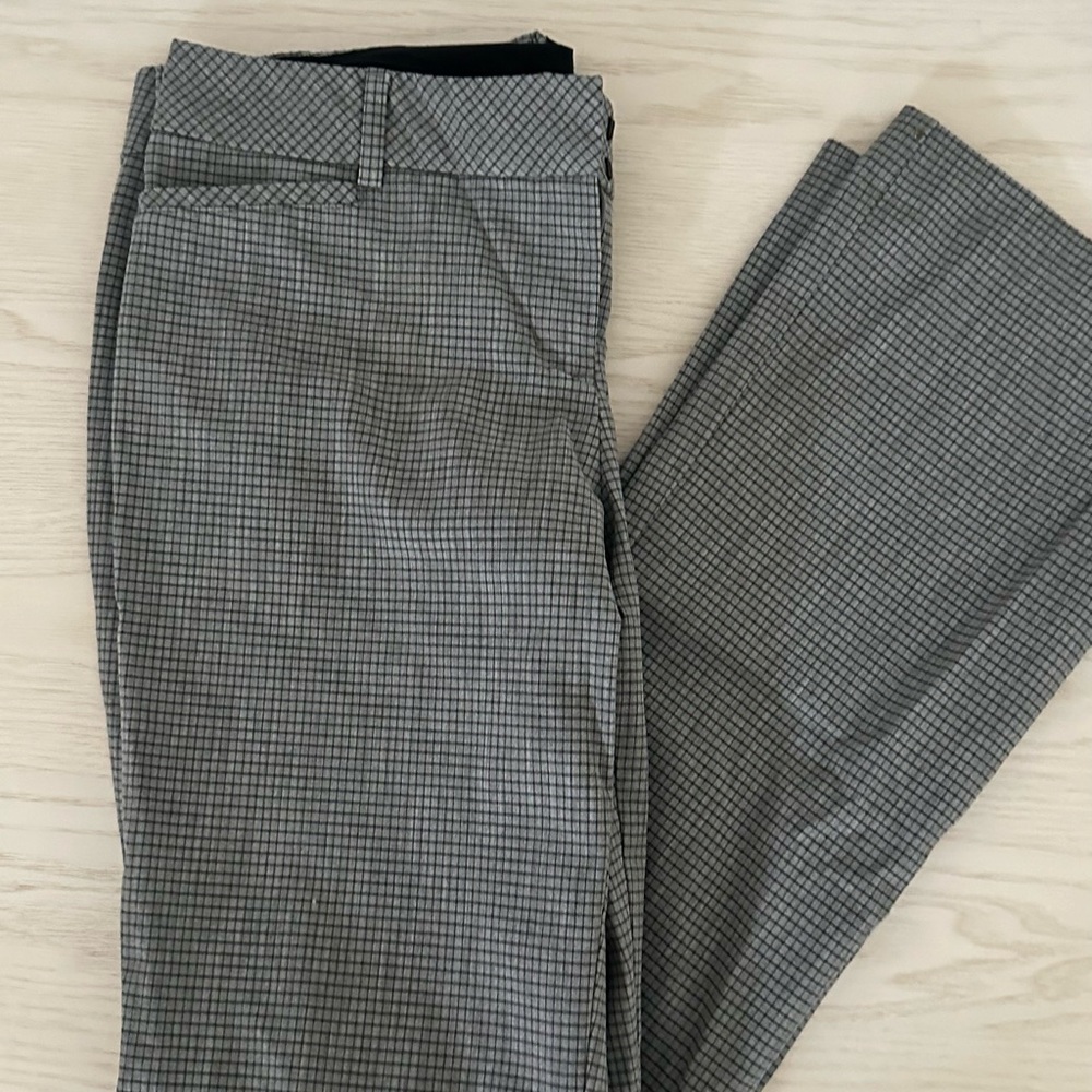 Express women’s  Black and Gray Plaid Dress Pants size 6